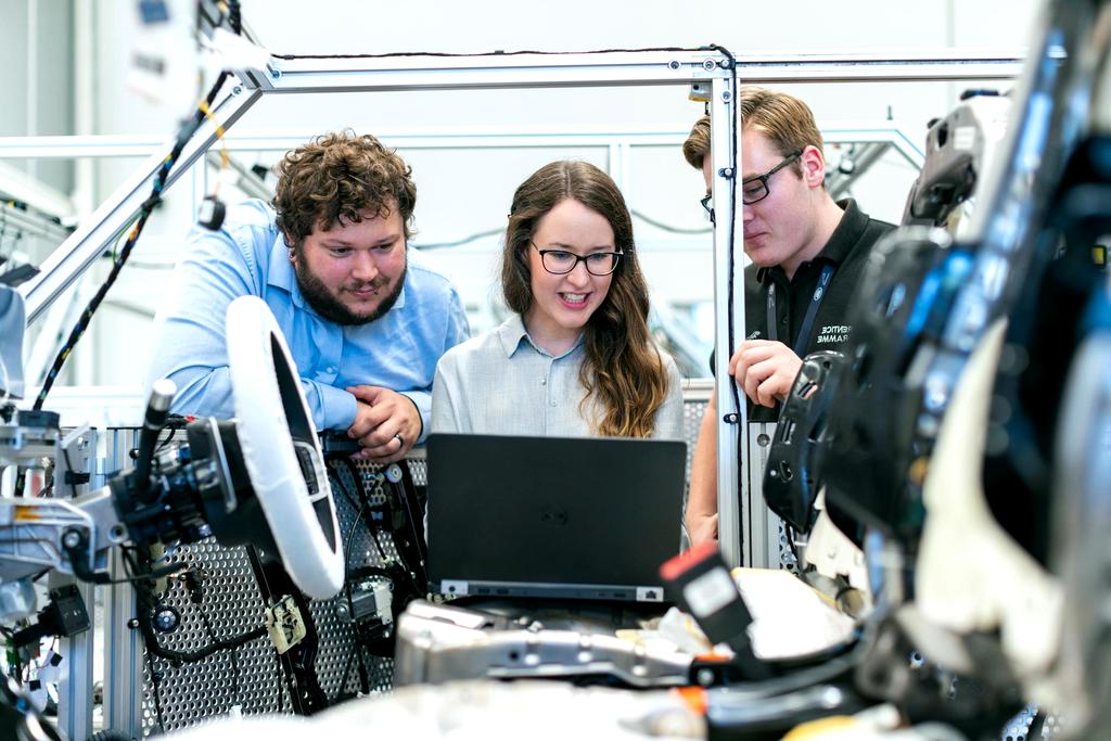 Industrial automation with robots and AI